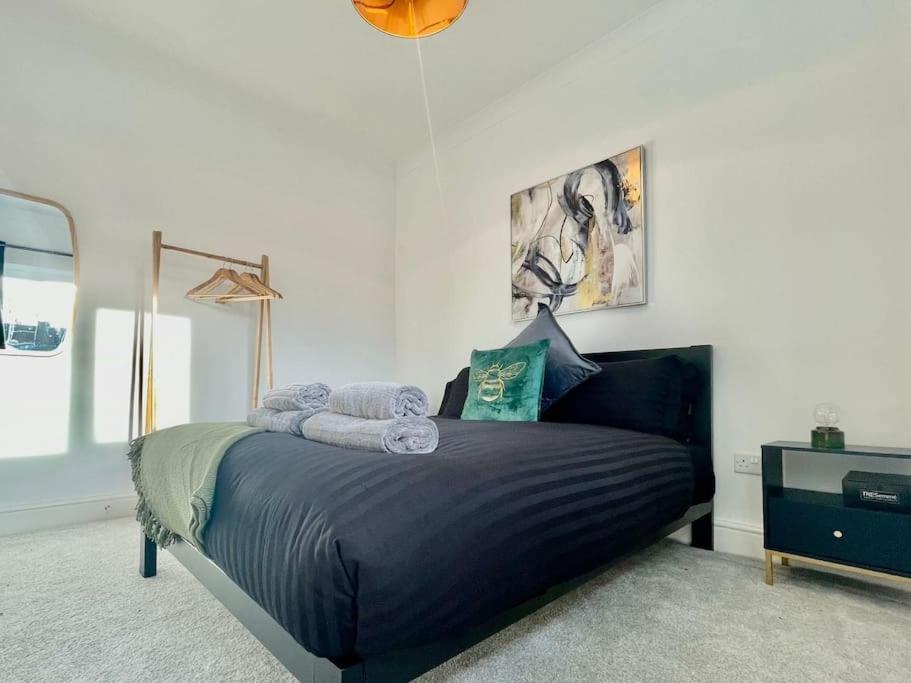 Cozy & Spacious 3-Bedroom Home By Tailored Accommodation Swansea Exterior foto